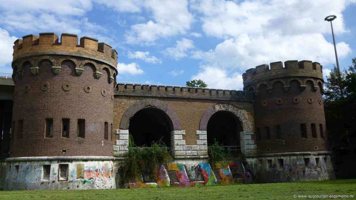 Streit ums Blaubeurer Tor in Ulm: Kommen alle Zinnen zurück?