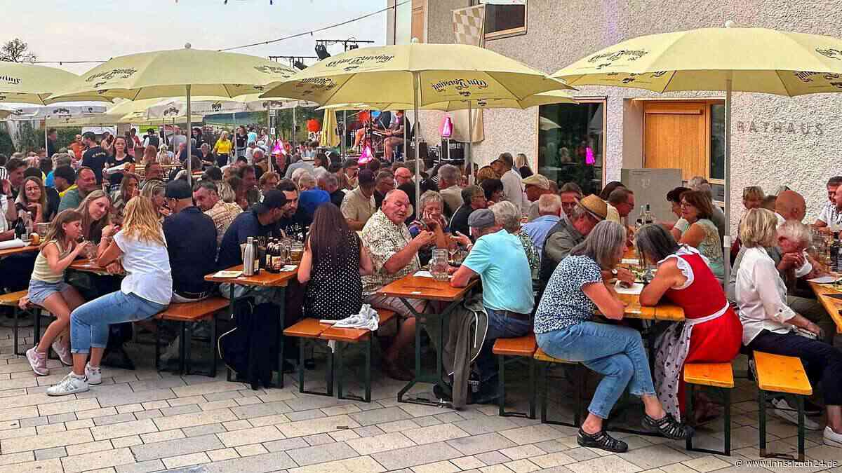 Riesen-Dart und Dorfvierkampf: Maitenbeth feiert ein erfolgreiches Dorffest