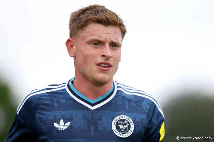Harvey Barnes signs new long-term contract with Newcastle United