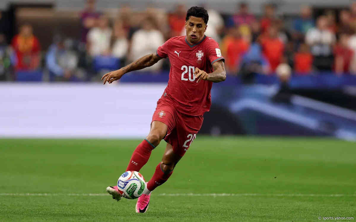 Barcelona defensive target called up for pre-season by current club as transfer talks continue