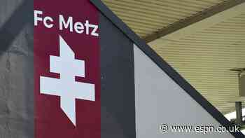 Female ref forced off after melee in Metz friendly...