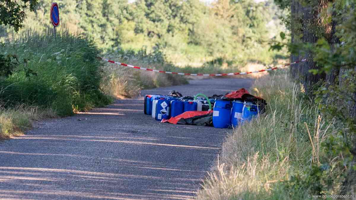 140 vaten gevonden in Bavel, vermoedelijk drugsafval
