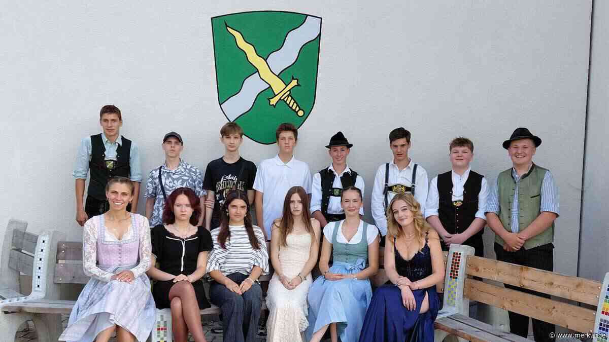 Mit Kampfgeist zum Ziel: Mittelschule verabschiedet 56 Schüler