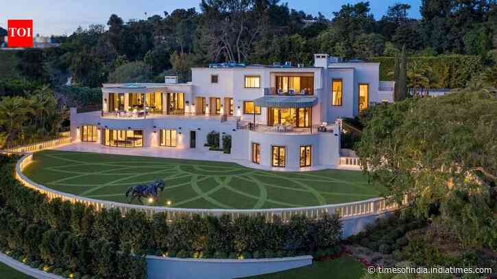 Billionaire Steve Wynn spent five years trying to sell his 27,000-square-foot Beverly Hills estate; the $135 million property finally sold for $47.75 million