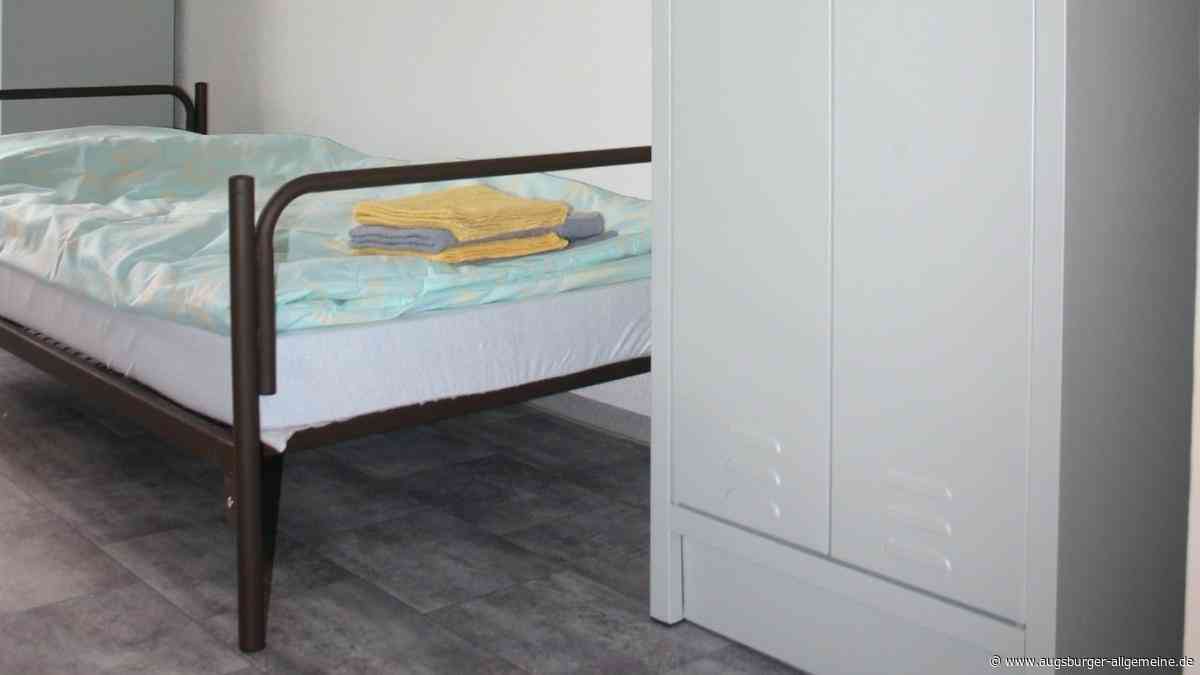 Versuchter Mord in Unterkunft: Mann nach Messerangriff auf Zimmernachbarn zu langer Haftstrafe verurteilt