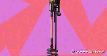 Dyson V16 Piston Animal Submarine Review: Powerful but Pricey