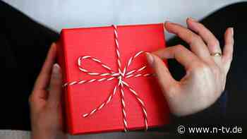 Kleidung, Reisen, Essen: Der Trend geht zum "Ich-Geschenk"