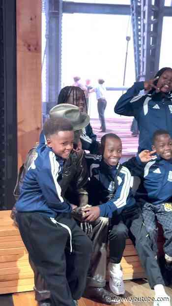 @TripletsGhettoKids danced their way from @Shakira’s halftime show to the Empire State Building!