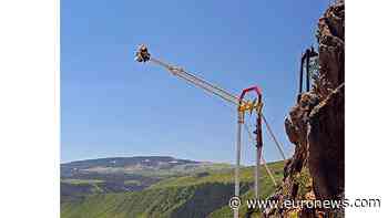 Giant swing offers breathtaking ride above the Swiss Alps
