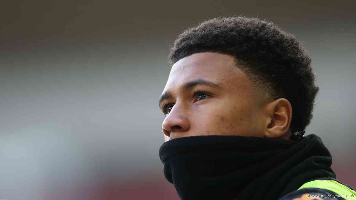 Hull City striker set to depart pre-season camp to join Sheffield Wednesday