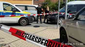 Mann selbst schwer verletzt: 80-Jähriger nach Fund zweier Leichen in Ortrand unter Verdacht