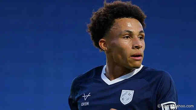 Midfielder Gray signs three-year Shrewsbury deal