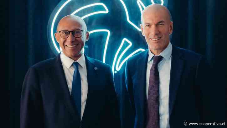 Es oficial: Zinedine Zidane asumió como técnico de la selección de Francia