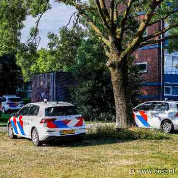 Politieonderzoek in flatgebouw aan Rembrandtlaan in Enschede