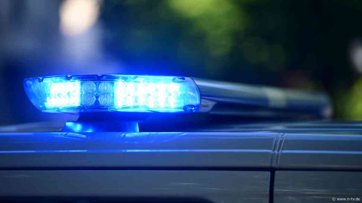 Staatsschutz ermittelt : Unbekannte verüben Anschlag auf Berliner Flüchtlingsheim