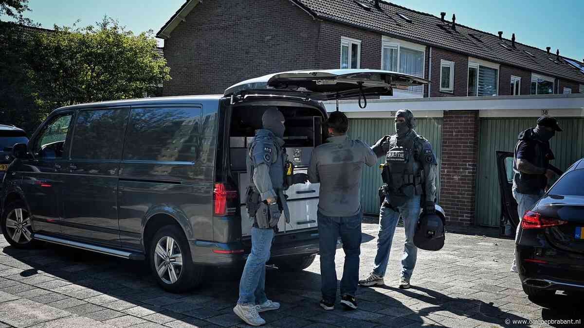 Man aangehouden na inval van arrestatieteam in Tilburg