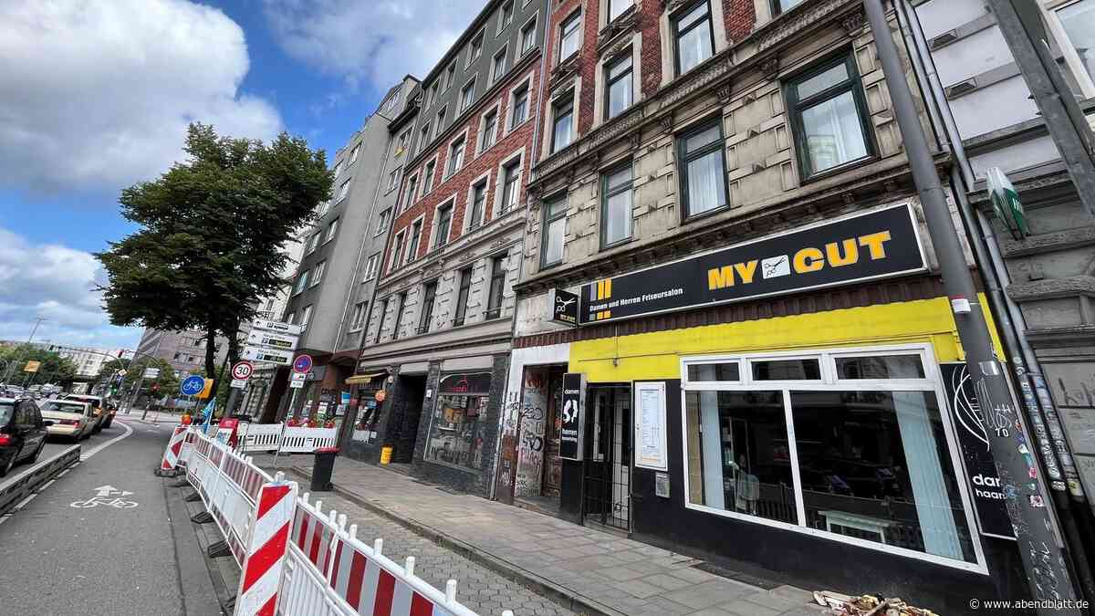 Einsturzgefährdetes Wohnhaus in Altona: Erste Anzeichen schon mehrere Tage zuvor
