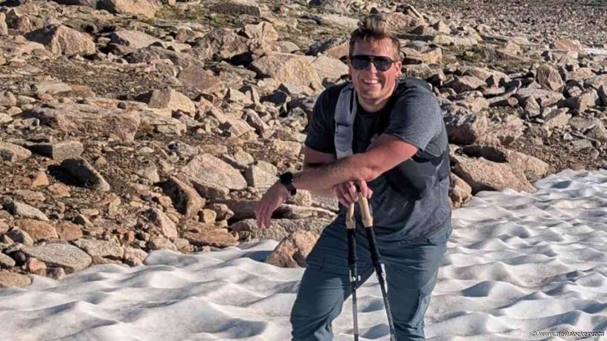 Amerikaan spietst zichzelf met wandelstok en loopt 16 kilometer voor hulp