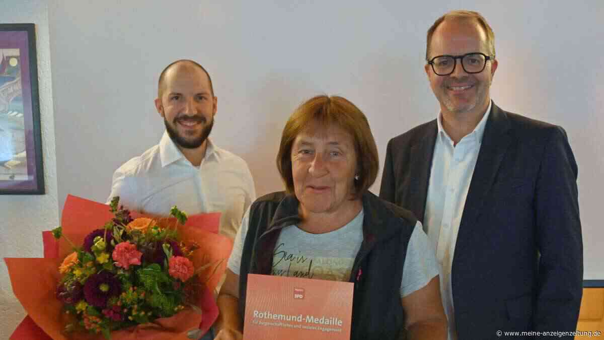 SPD verleiht Manuela Auinger die Helmut-Rothemund-Medaille
