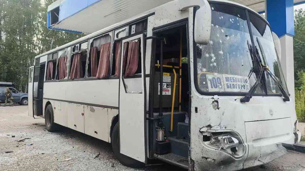 Mehr als 20 Verletzte: Ukrainische Drohnen sollen Busse mit Zivilisten getroffen haben