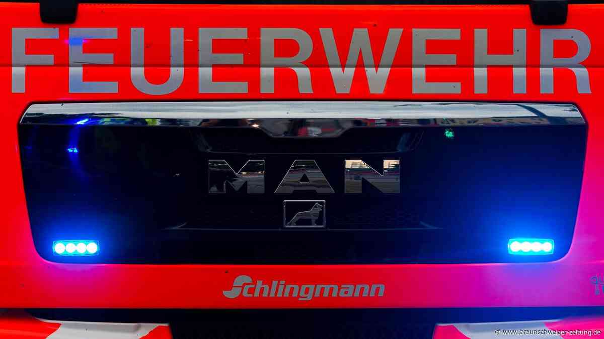 Schaden am Gasnetz in Leiferde: Feuerwehr im Einsatz, Straße gesperrt