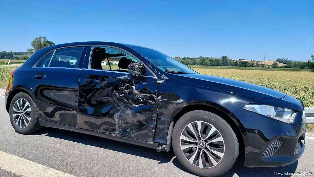 Unfall bei Heldenstein: Wohl ein Verletzter – Staatsstraße wieder frei