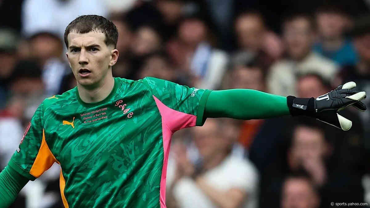 Lincoln sign Aston Villa keeper Gauci on loan