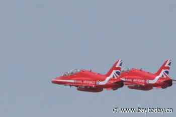 RCAF Red Arrows stop in North Bay (PHOTOS)