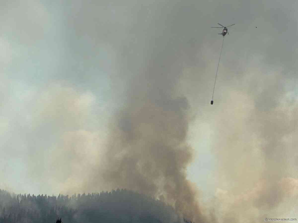 B.C. wildfires: Evacuation order issued for 70 Mile House, as two wildfires near Clinton merge