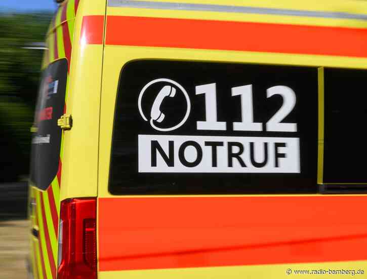 22-Jähriger bricht durch Dach und stürzt in die Tiefe