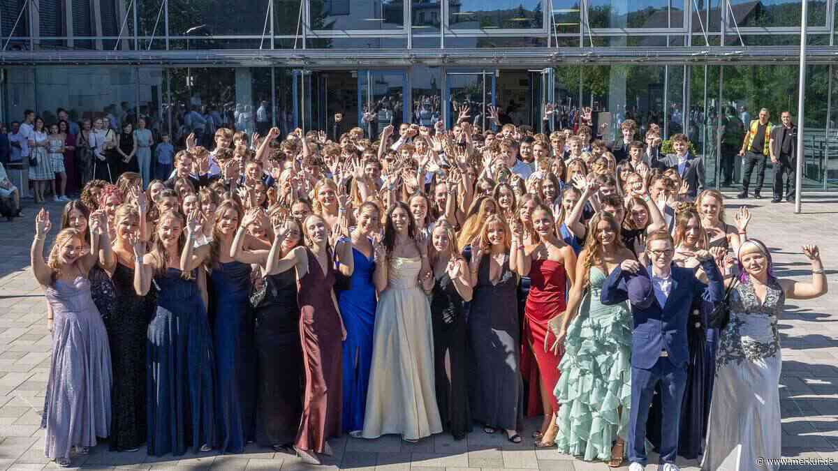 28 Einser-Schnitte: Realschule Herrsching verabschiedet 152 Absolventen