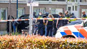 Auto met mogelijk explosieven crasht in Amsterdam-West na achtervolging