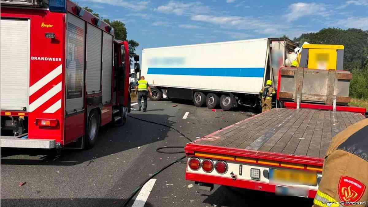 Dode en gewonden bij ongeval met drie vrachtwagens op A17