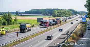 Dodelijk slachtoffer en meerdere gewonden bij zwaar ongeval op A17, snelweg afgesloten