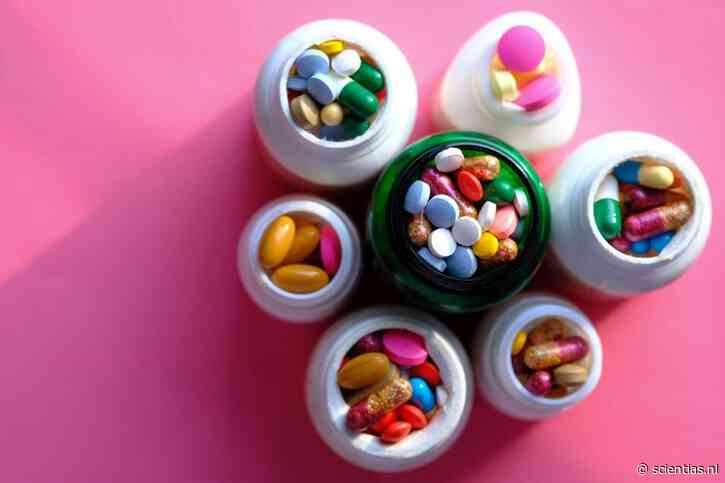 Één pilletje per dag voor meer veerkracht: helpt een multivitamine ouderen echt om langer fit te blijven?