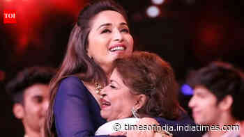 When Madhuri paid an emotional Guru Purnima tribute to Saroj Khan