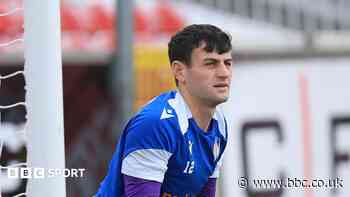 Colchester goalkeeper Smith signs new deal