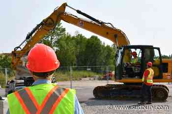 North Bay's MASHinery gives visitors a chance to run the big machines