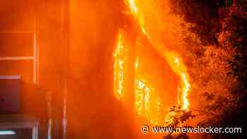 Ontruiming om zeer grote brand in Beekbergen