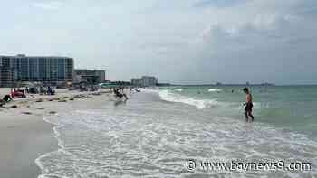 Simulator teaches Sarasota County residents how to survive rip currents