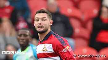 Salford City sign Doncaster Rovers' Molyneux