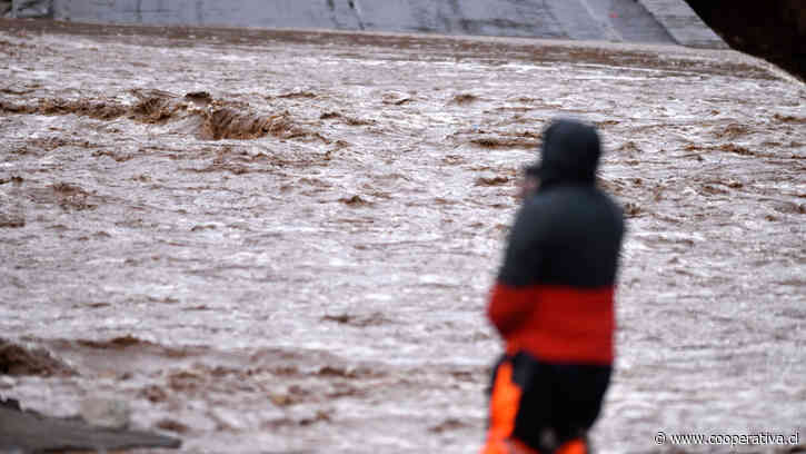 Senapred emitió triple alerta por riesgo de desborde en Los Ríos y confirmó nuevo sistema frontal