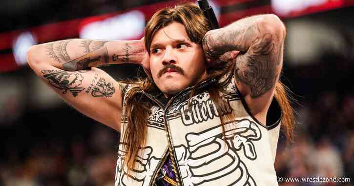 Fan Hit WWE’s Dominik Mysterio in the Head With a Peso During AAA Match