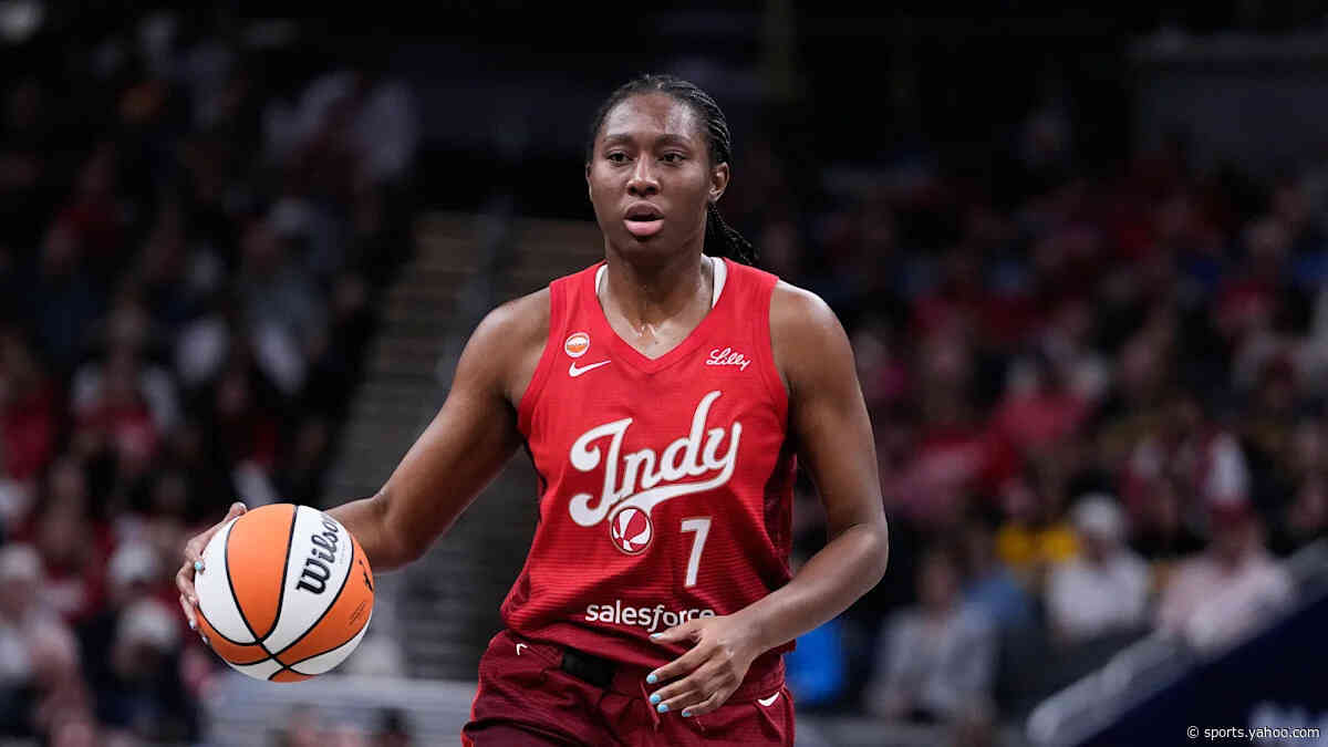 Fever star Aliyah Boston leaves game vs. Storm early after apparent knee injury