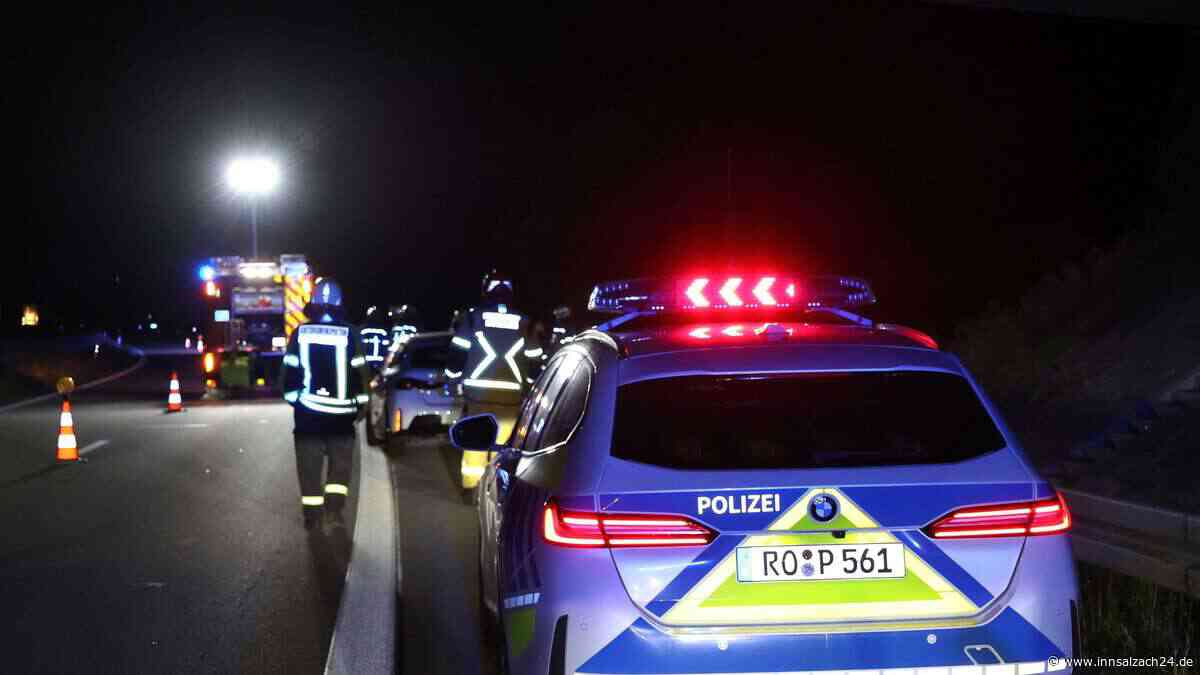 BMW kracht in Kleinbus – eine Person bei Unfall auf der A94 verletzt