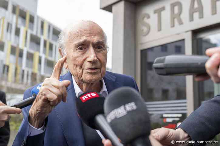 Neuer britischer Premier und Blatter kritisieren FIFA-Pläne