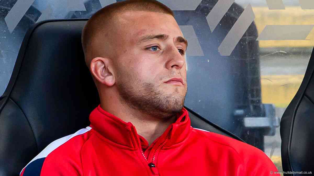 Mikey Lewis' 'get a grip' message with Hull KR star given Jake Connor comparison