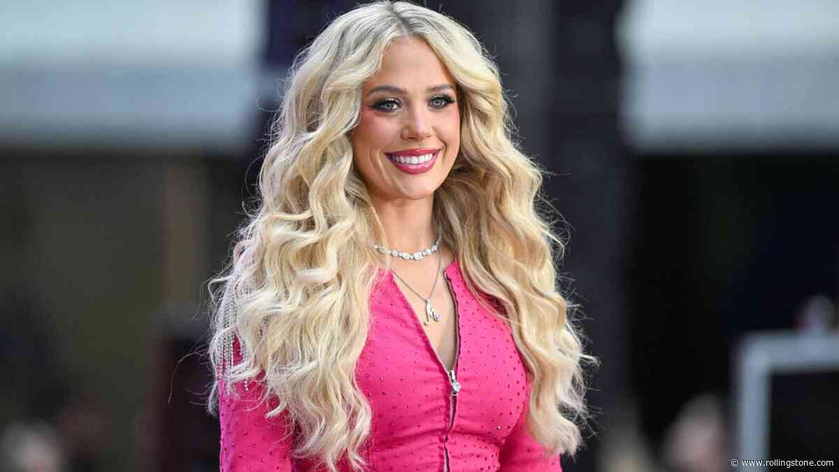 Megan Moroney Ends Concert Early Due to Illness: ‘It Hurts Me So Much to Disappoint You All’