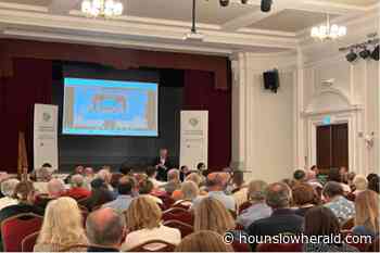Heathrow expansion sparks concerns at public meeting
