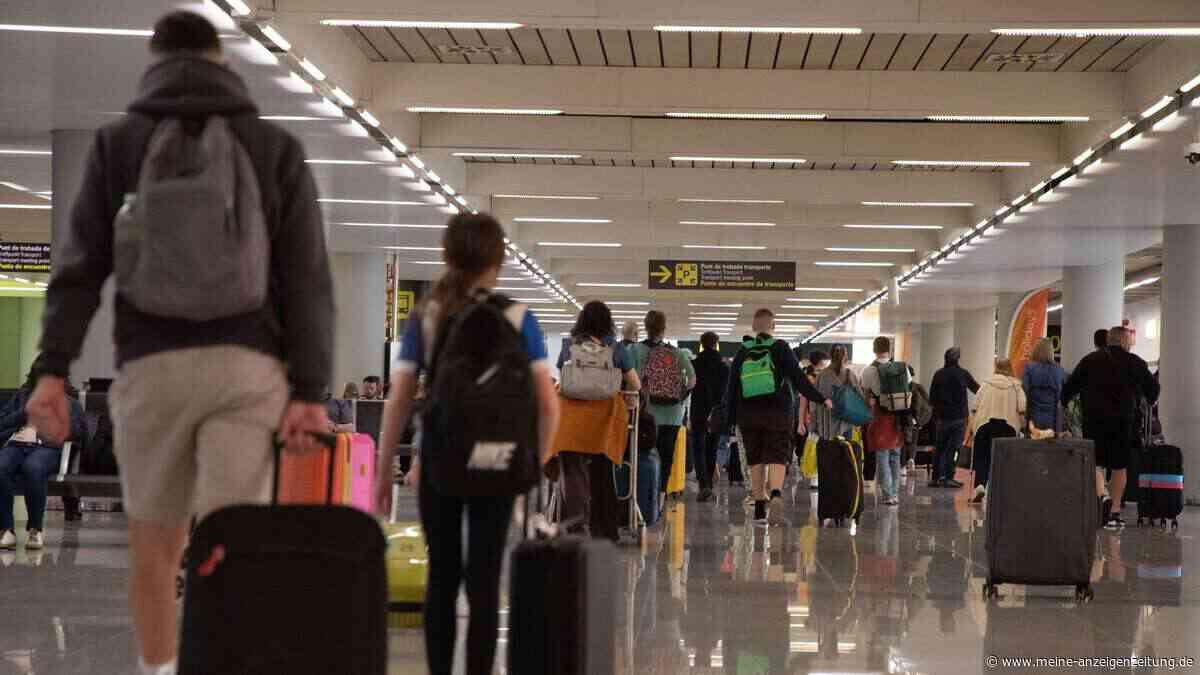 Palma de Mallorca Desaster: Wie 150 Touristen einen ganzen Tag am Gate verbringen mussten
